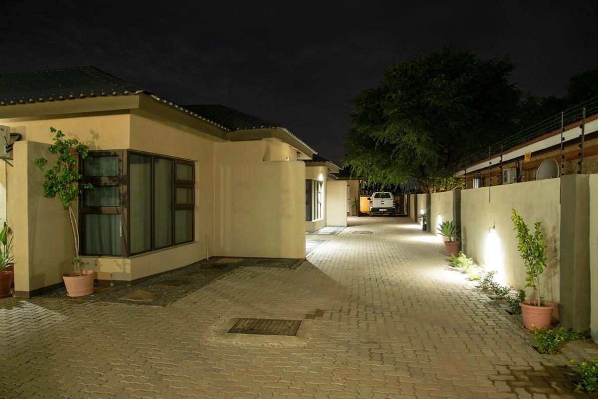 Peaconwood Boutique Villa Palapye Exteriör bild