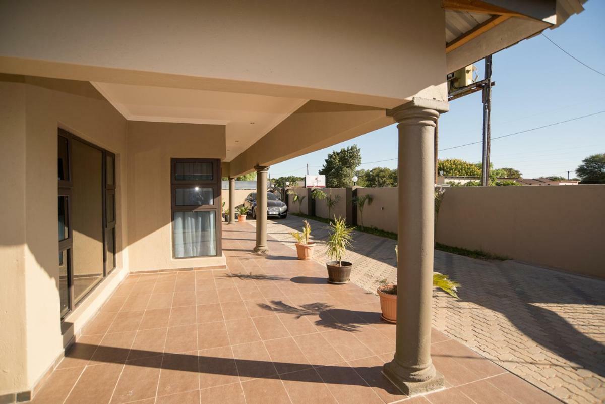 Peaconwood Boutique Villa Palapye Exteriör bild