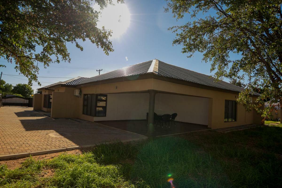Peaconwood Boutique Villa Palapye Exteriör bild