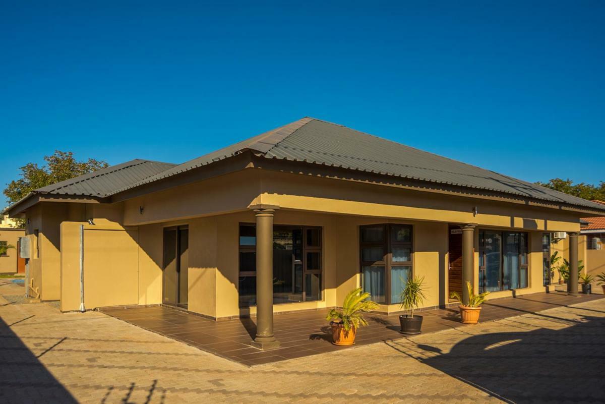 Peaconwood Boutique Villa Palapye Exteriör bild